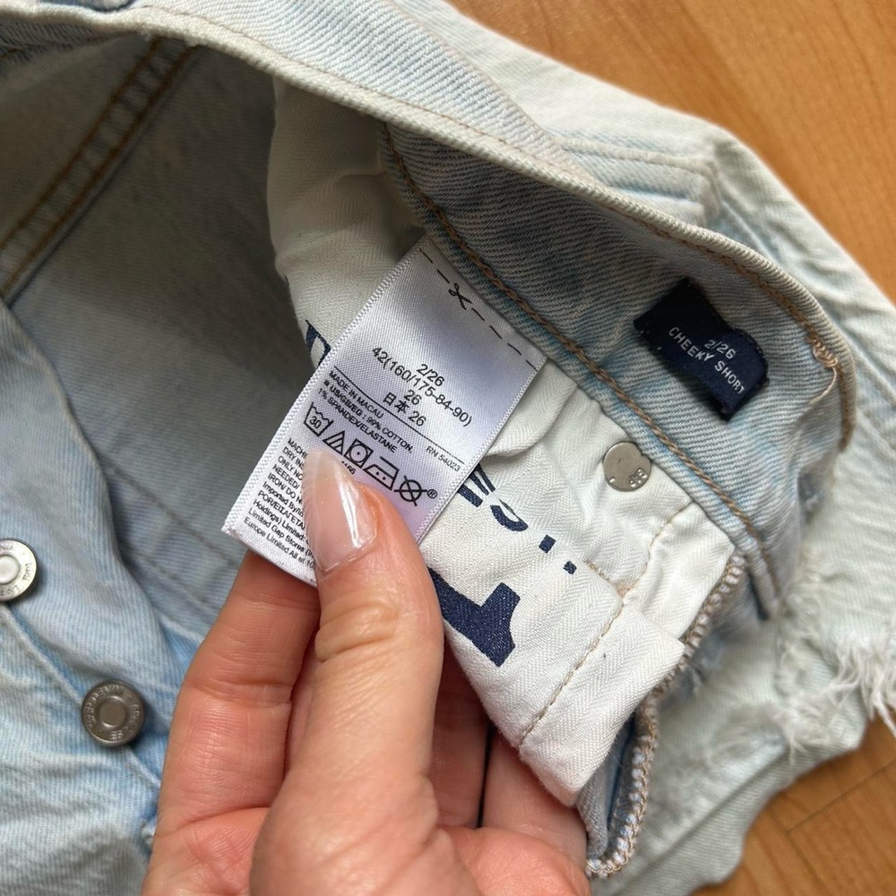 GAP Denim Shorts - Picture 5 of 7